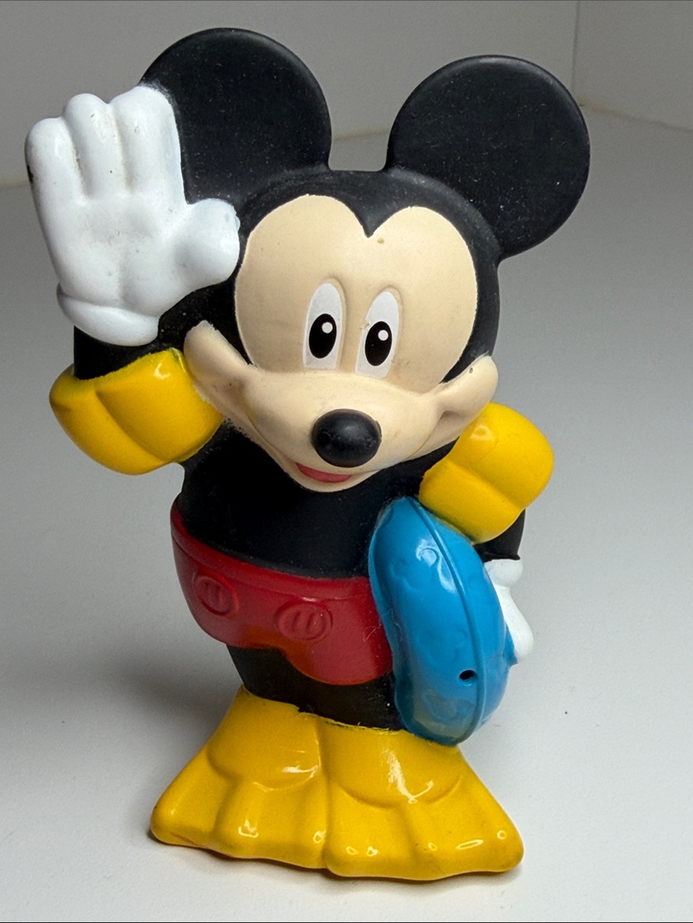 Mattel (CJF07) 2014 Disney Mickey Mouse Ready to Swim Soft Plastic Bath Squirter